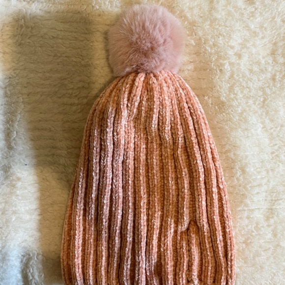 Soft Pink Beanie - Picture 1 of 3